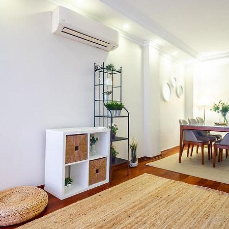 Chic Flat With Balcony Near Moda Shore Provincia di Provincia di Istanbul Esterno foto