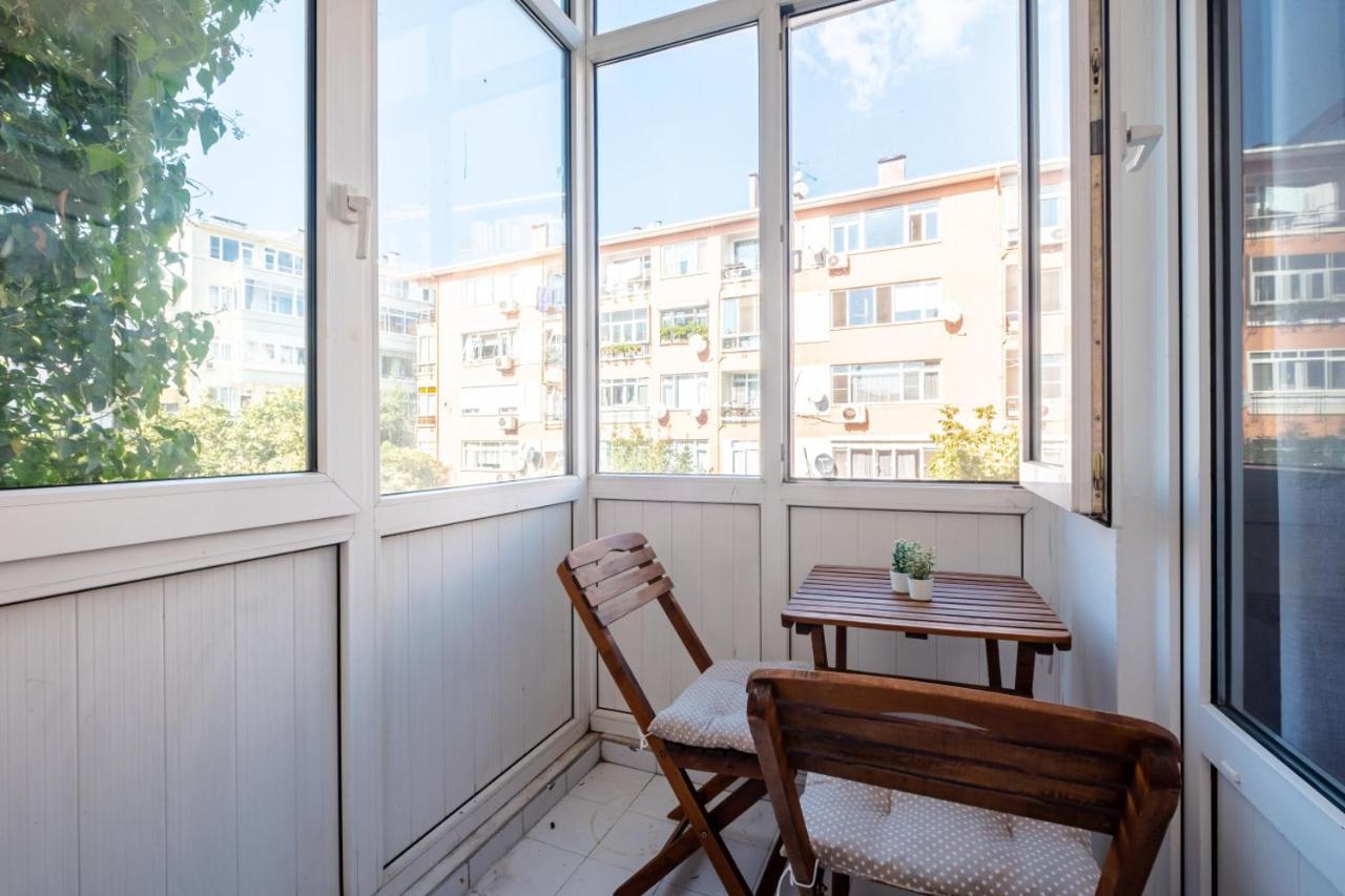 Chic Flat With Balcony Near Moda Shore Provincia di Provincia di Istanbul Esterno foto