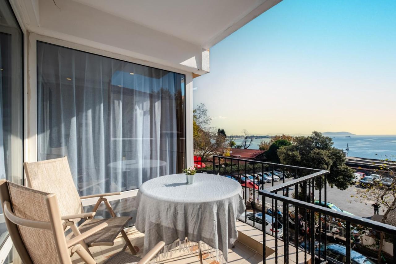 Chic Flat With Balcony Near Moda Shore Provincia di Provincia di Istanbul Esterno foto